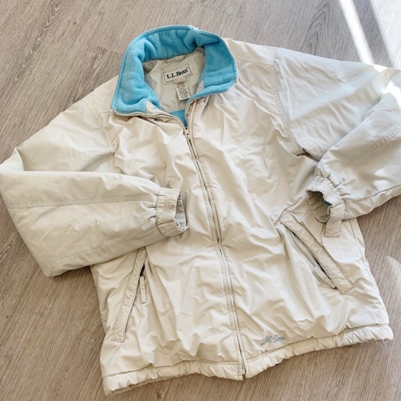 L.L. Bean Jackets & Blazers - L.L. BEAN vintage cream fleece lined puffer M
